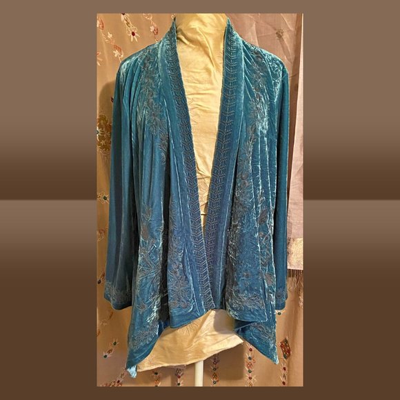 Paparazzi by Biz Velvet Embroidered Kimono Size Medium - Picture 2 of 4